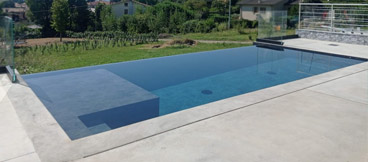 piscine a sfioro